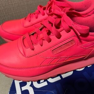 WOMENS REEBOK renaissance classic/ACID NEON PINK